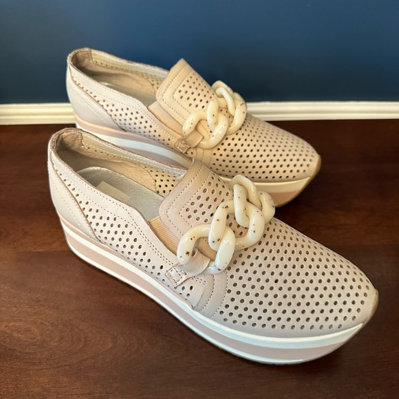 Dolce Vita Jhenee Perforated Sneakers Size 8 - Picture 4 of 10